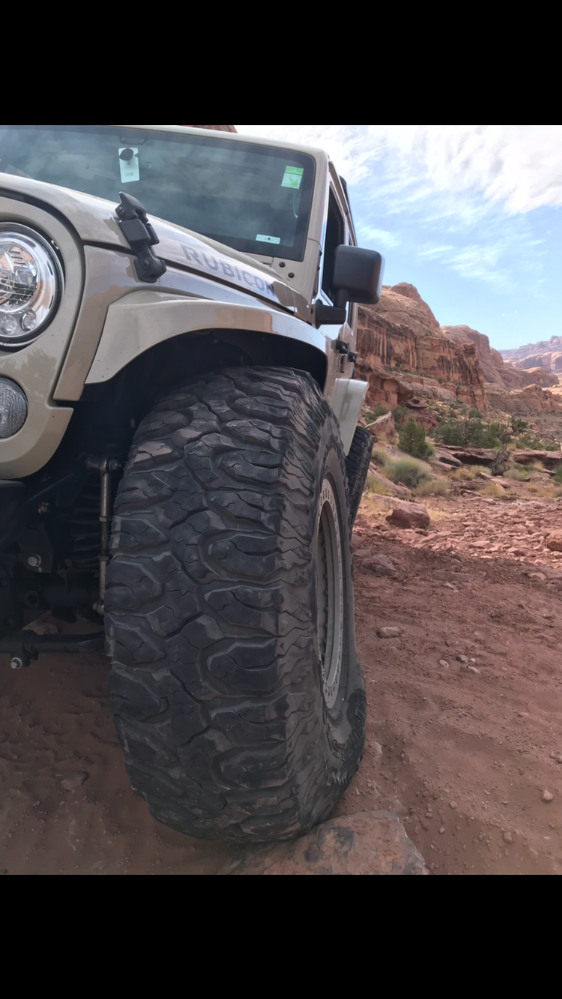 JK/JKU Notorious Front Flare