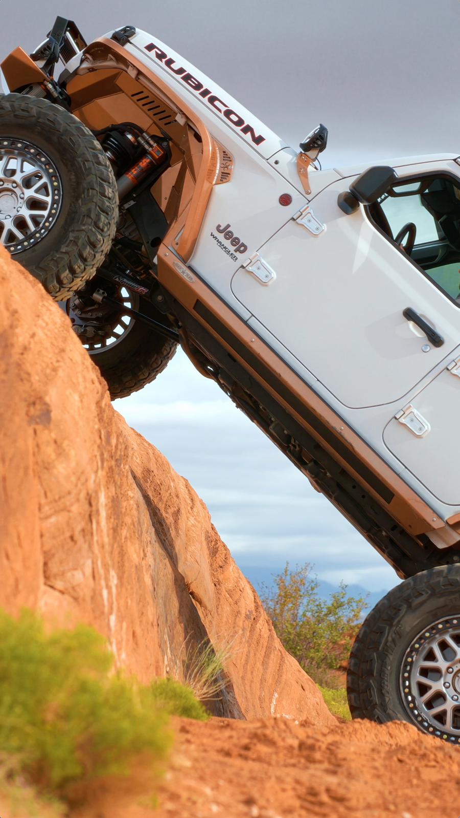 JL/JLU/JT Ultimate Clearance Front Inner Fender Liner (3.6L, 2.0L)